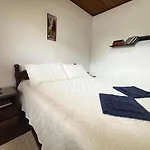 Casa Com Lareira E Churrasqueira 15 Min Do Centrinho
