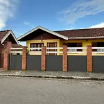 Casa Com Lareira E Churrasqueira 15 Min Do Centrinho