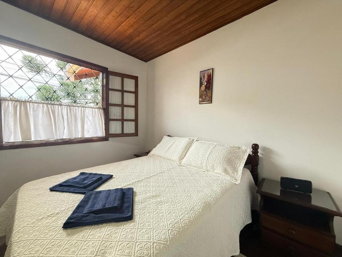 Casa de férias Casa Com Lareira E Churrasqueira 15 Min Do Centrinho Campos do Jordão